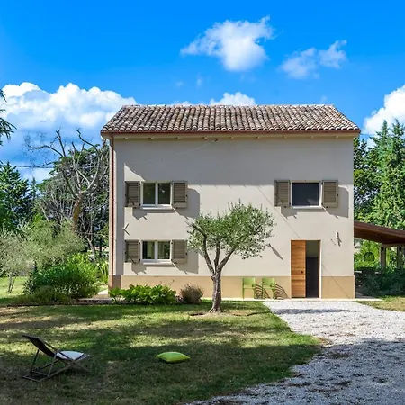 Ludovica 12, Emma Pergola